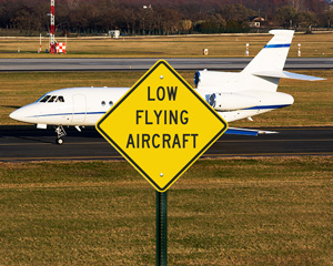 Low Flying Aircraft Warning Sign