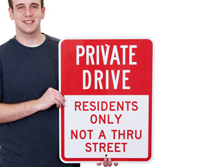 Red. Private Parking Residents Only Correx Warning Sign 300mm x 200mm x 6mm 