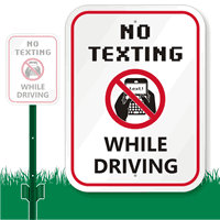 LawnBoss™ No Texting and Driving Sign 