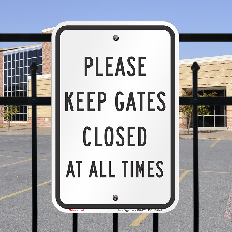 Close перевести. Please keep. Closed Gate. Keep Gates close. Gates sign.