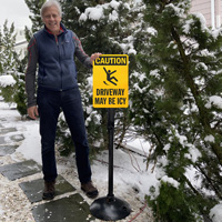 Icy driveway sign